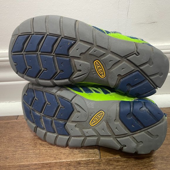 Keen Sandals Kids sz 12 - Picture 6 of 16